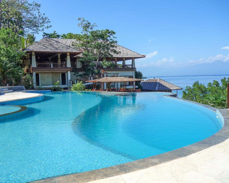 Bunaken Oasis Dive Resort And Spa Экстерьер фото